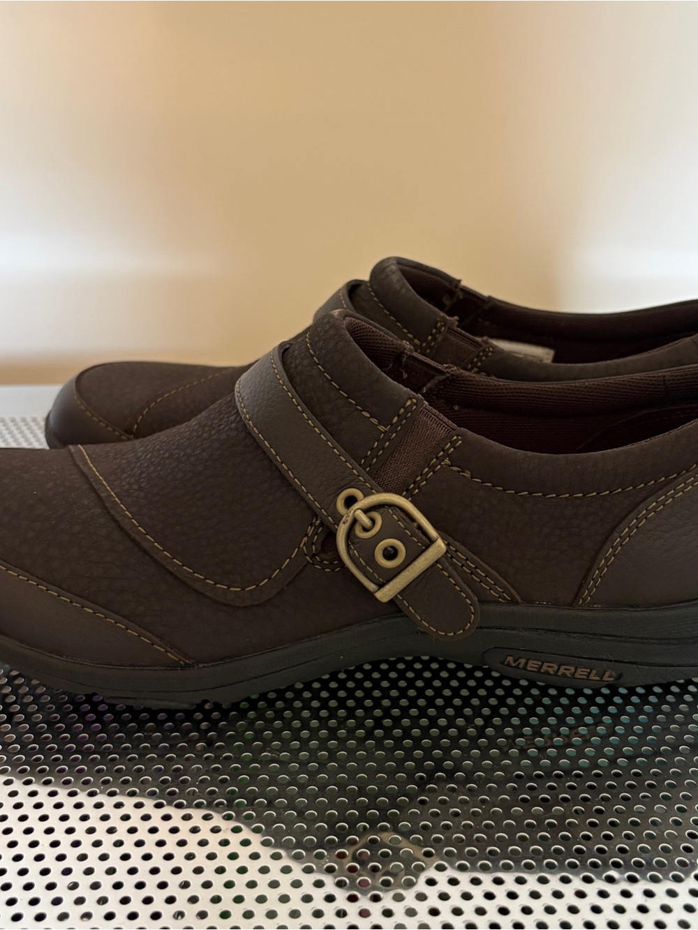 Merrell Women's Dark Brown Dassie Slip-On Mule Clogs with Buckle